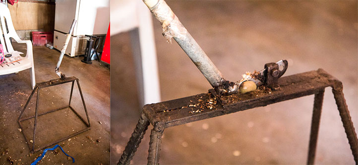 Cashew trimmer © Camille Oger Cashew trimmer © Camille Oger