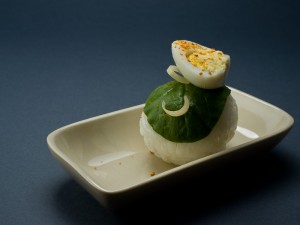 Temari sushi épinard et oeuf dur © Gaudillière