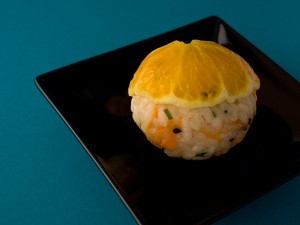 Temari sushi carotte, sésame, ciboulette et orange