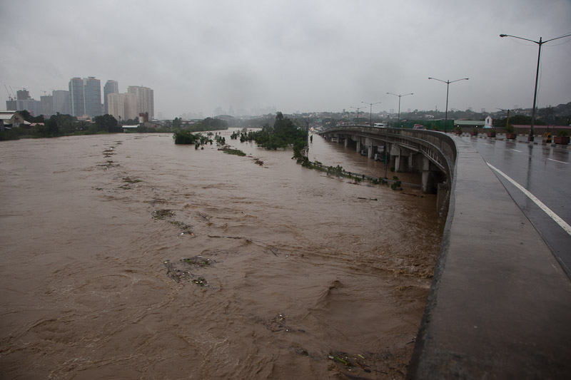 Le fleuve Marikina en crue © Quentin Gaudillière