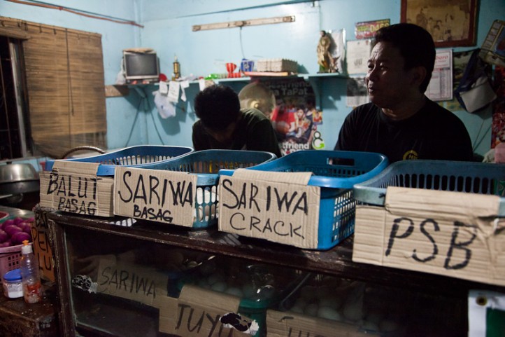 Vendeur de balut à Manille © Quentin Gaudillière