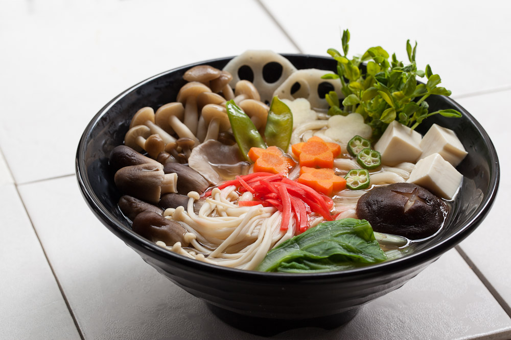 Kinoko udon, soupe de nouilles aux champignons Le Manger