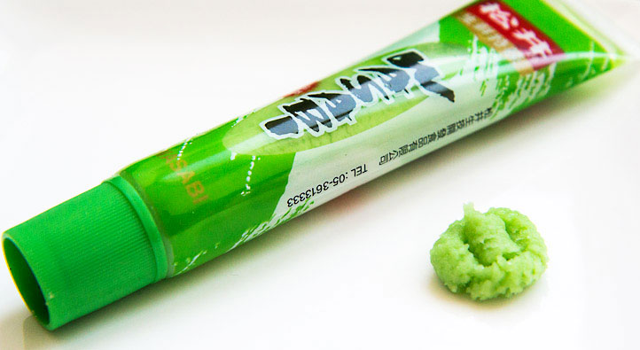 Dentifrice de l'espace, pardon, wasabi taïwanais en tube © Camille Oger Dentifrice de l'espace, pardon, wasabi taïwanais en tube © Camille Oger