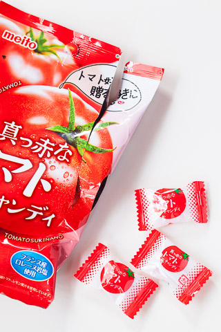 Bonbons à la tomate sur-emballés © Quentin Gaudillière Bonbons à la tomate sur-emballés © Quentin Gaudillière
