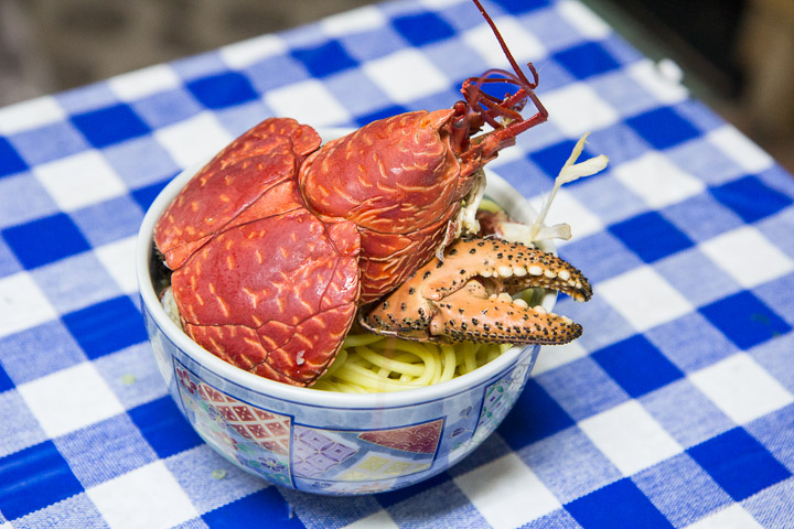 Yashigani soba avec carapace de yashigani © Camille Oger Yashigani soba avec carapace de yashigani © Camille Oger