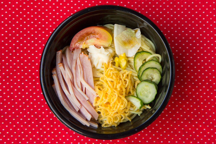 Hiyashi chūka typique © Camille Oger Hiyashi chūka typique © Camille Oger