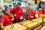 Stand de takoyaki, centre ville d'Osaka © Camille Oger