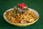 Yakisoba, nouilles sautées à la japonaise © Camille Oger