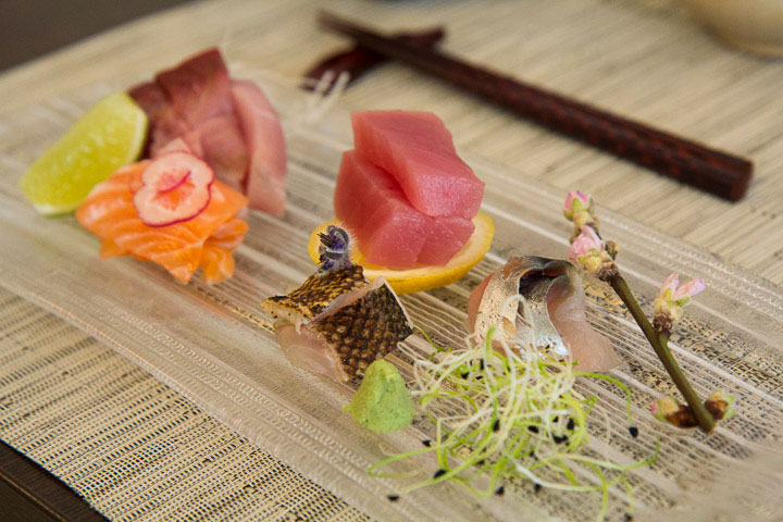 Sashimi de maquereau, bar, thon, saumon et bonite © Camille Oger